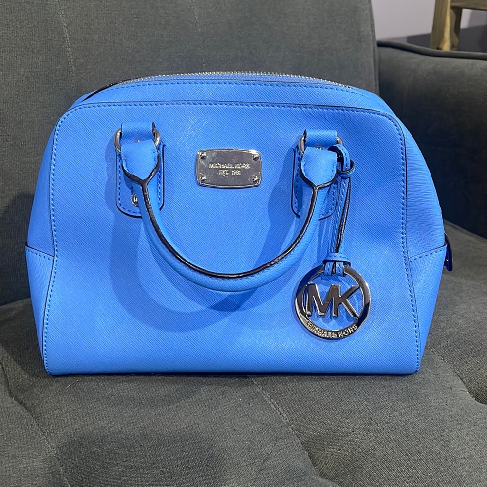 Michael Kors Pocket Book